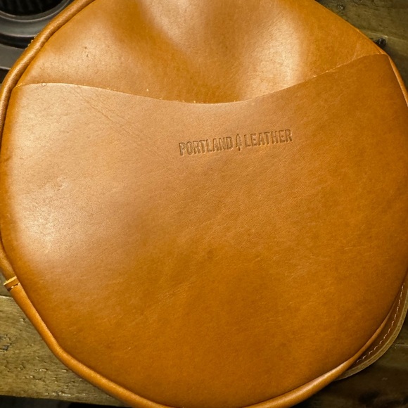 Portland Leather Tan Crossbody Bag Smooth Finish - Picture 2 of 16